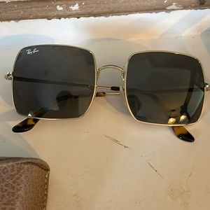 Ray~Ban “1971” Sqaure